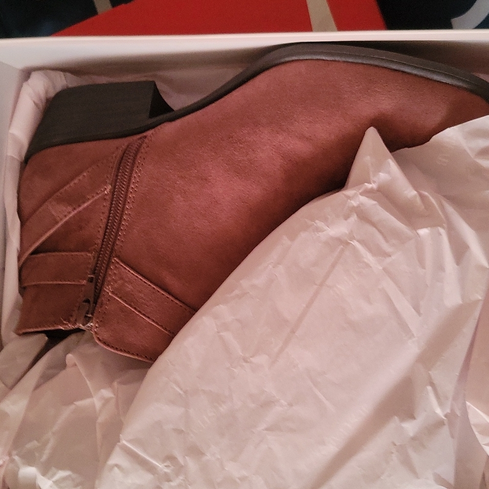 Boots - Picture 1 of 2